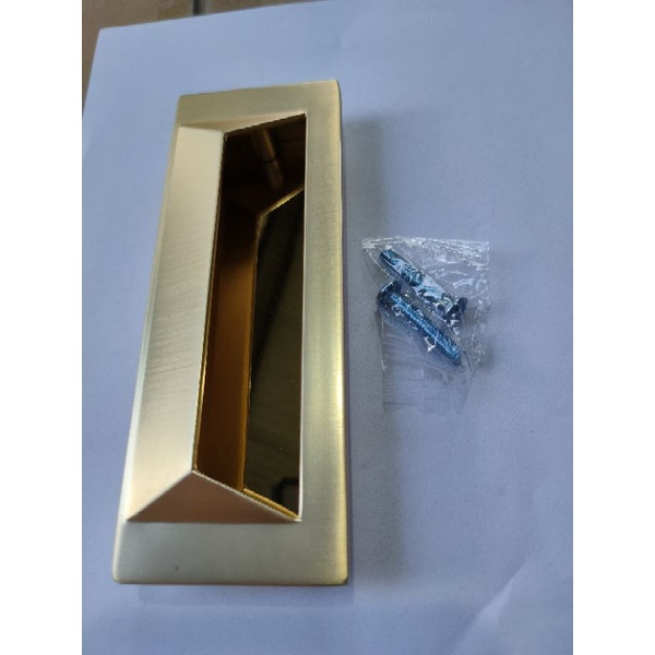 Tay lắm âm tủ hợp kim màu vàng hàng sịn