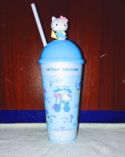 PHIÊN BẢN ĐẶC BIỆT HELLO KITTY (KÈM ỐNG HÚT)