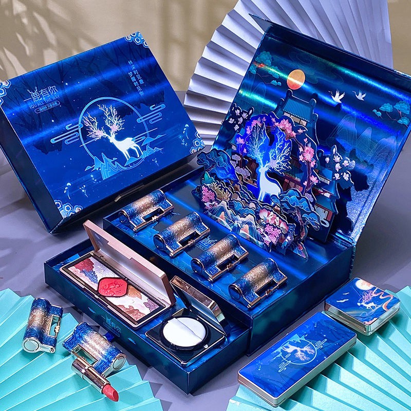 Bộ mỹ phẩm đồ trang điểm son môi sang trọng thích hợp làm quà dành tặng cho mẹ, người yêu, vợ
