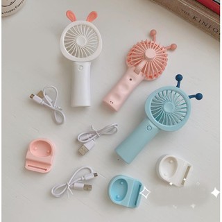 Quạt mini cầm tay tai thỏ (giao màu ngẫu nhiên)