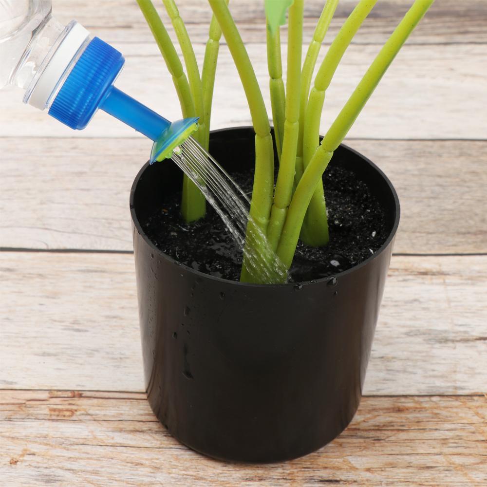 Bình Tưới Cây Bằng Nhựa Tiện Dụng