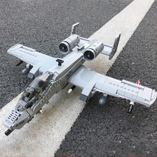 đồ chơi giáo dục Mô hình Xingbao 06022 Máy bay chiến đấu  A10 Attack Plane Thunderbolt II Military