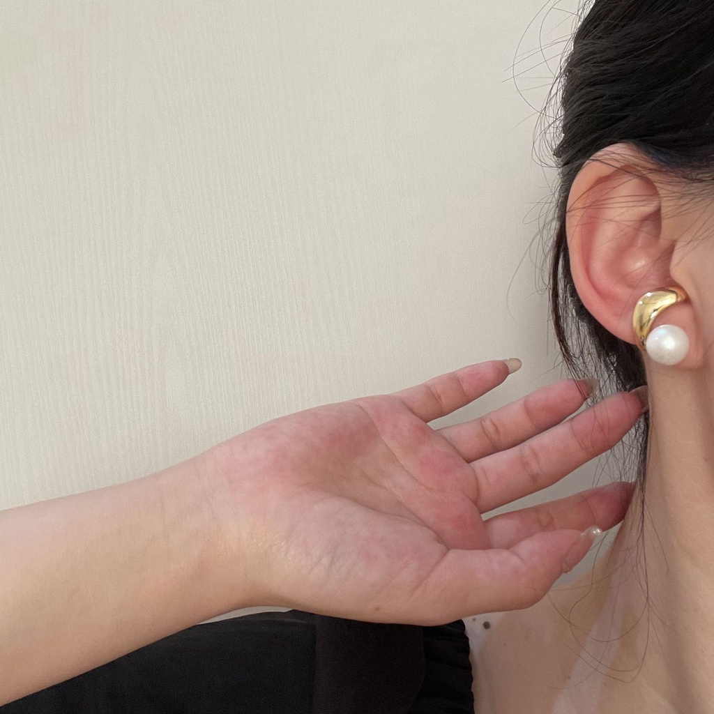 Khuyên tai dạng kẹp hình tròn bằng kim loại đính ngọc trai đơn giản cho nữ