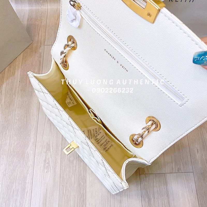 Túi xách Charles and Keith màu trắng CK2-70781688-4