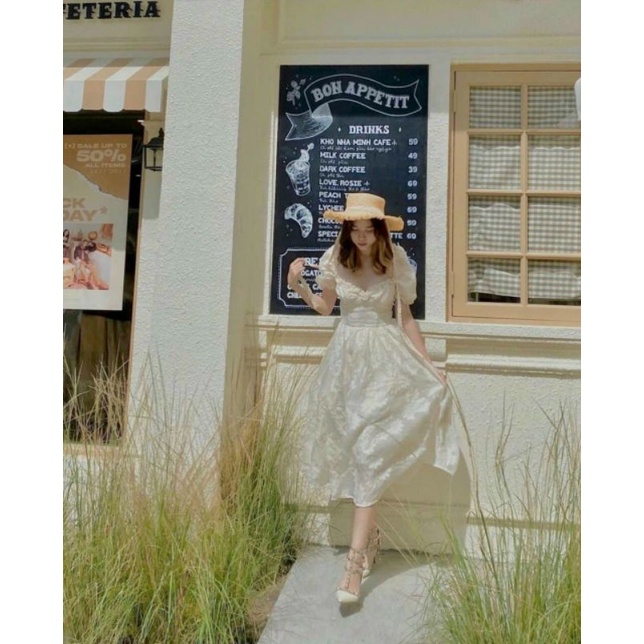 Đầm trắng trễ vai bèo hoa xinh xắn Junnie Dress