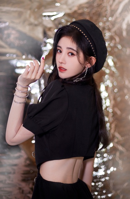 Đầm kiểu vest thiết kế Cúc Tịnh Y