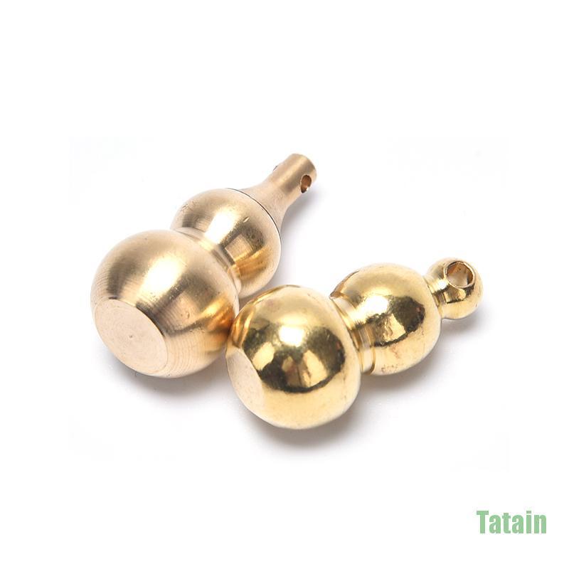 Bình hồ lô nhỏ bằng đồng phong cách Trung Hoa