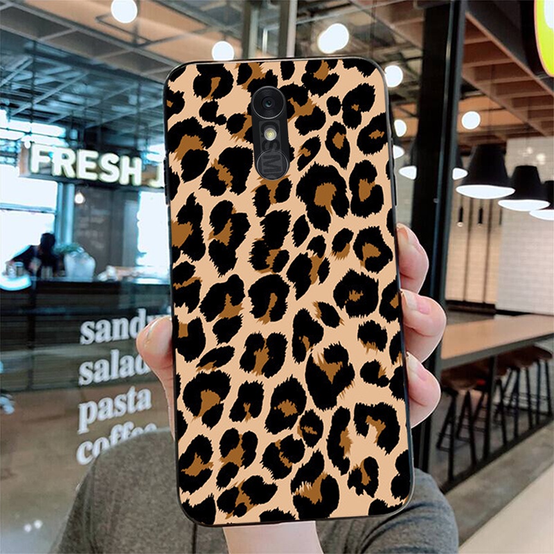 Ốp Lưng Silicon In Hình Thỏ Cony Dễ Thương Cho LG Q7 Q8 2017 2018 Q9 2018 LG Q7 Plus