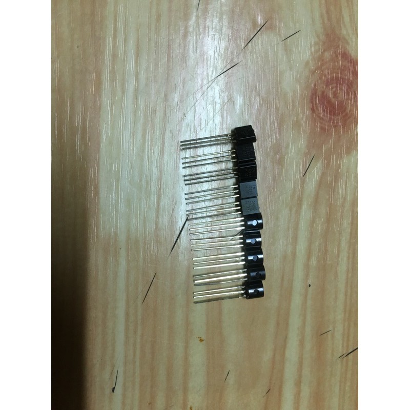 10 con transistor NPN 2n2222a 0,6A