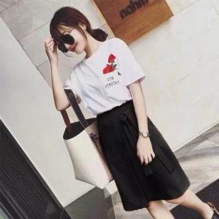 Chân váy chữ A tà lệch buộc nơ
