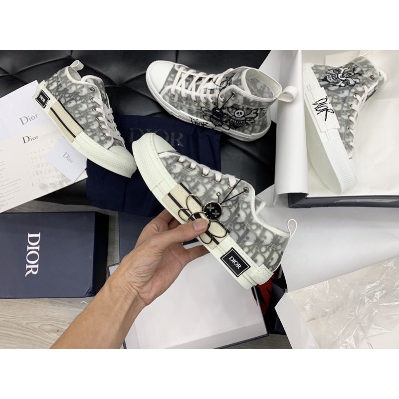 Giày sneaker vân cao cấp