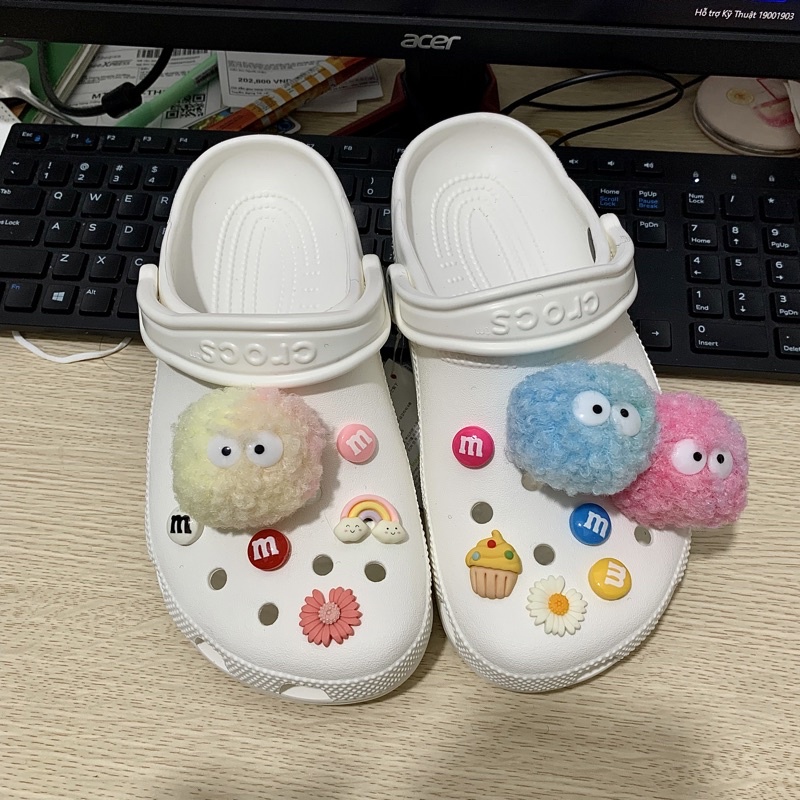 Dép sục cross DREW HOUSE phiên bản mới nhất, siêu êm - tặng kèm FULL bộ sticker như hình