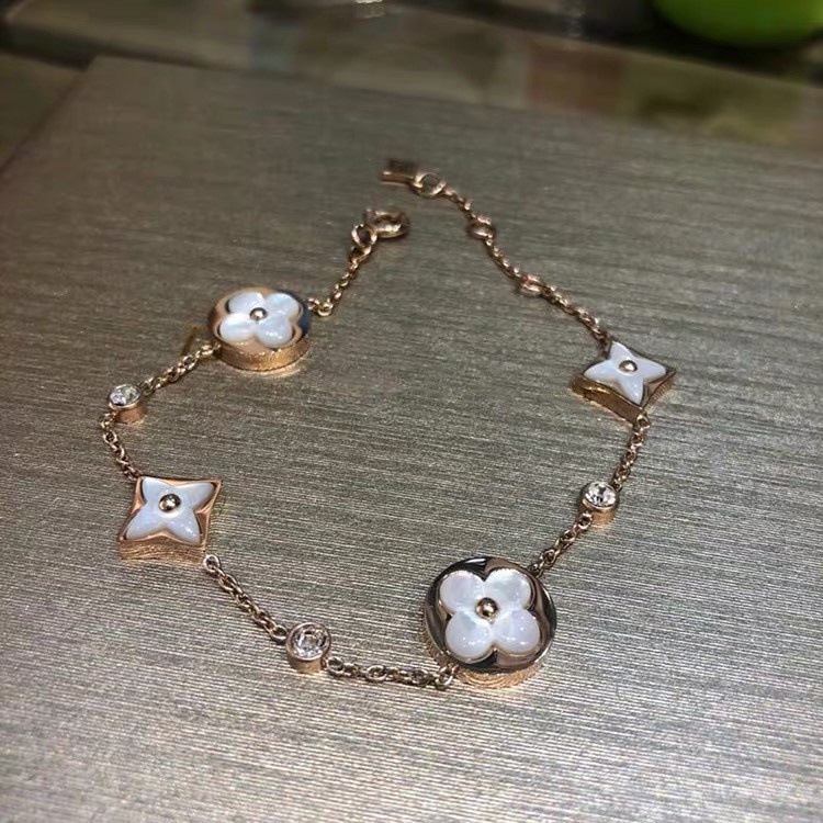 Vòng Tay Cỏ Bốn Lá Bằng Thép Titan Mạ Vàng Hồng 18K Mặt Vuông Tròn Phong Cách Hàn Quốc Thời Trang Cho Nữ