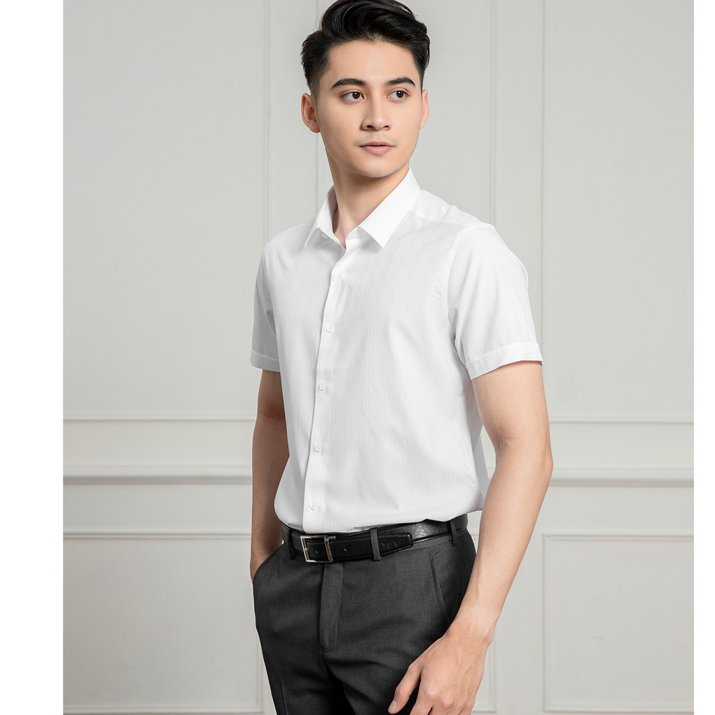 sơ mi nam ngắn tay trắng [ARISTINO] thiết kế họa tiết dệt dọc cơ bản, không túi ngực với tà lượn thời trang- ASSR15