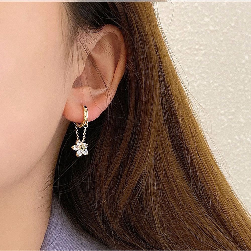 Bông Tai Hình Hoa Bằng Hợp Kim Phong Cách Hàn Quốc Thanh Lịch Dành Cho Nữ