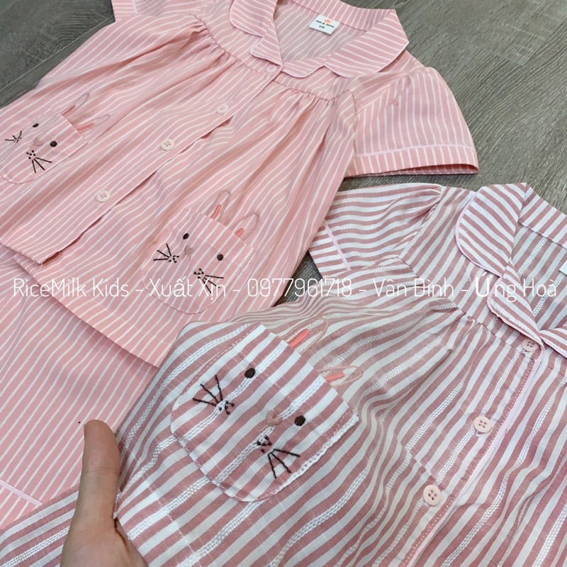 Bộ pyjama kẻ hồng thỏ cho bé gái