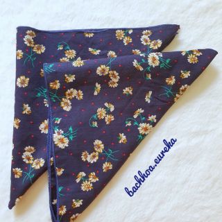 Cột tóc Triangle turban hoa/ Bandana