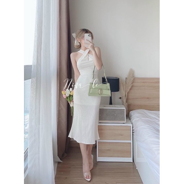 Đầm body cổ yếm xanh trắng
