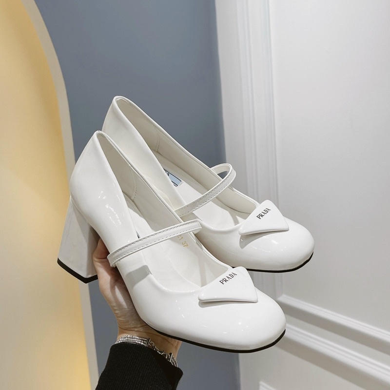 Giày cao gót prada mũi tròn gót vuông 7p hàng Spf