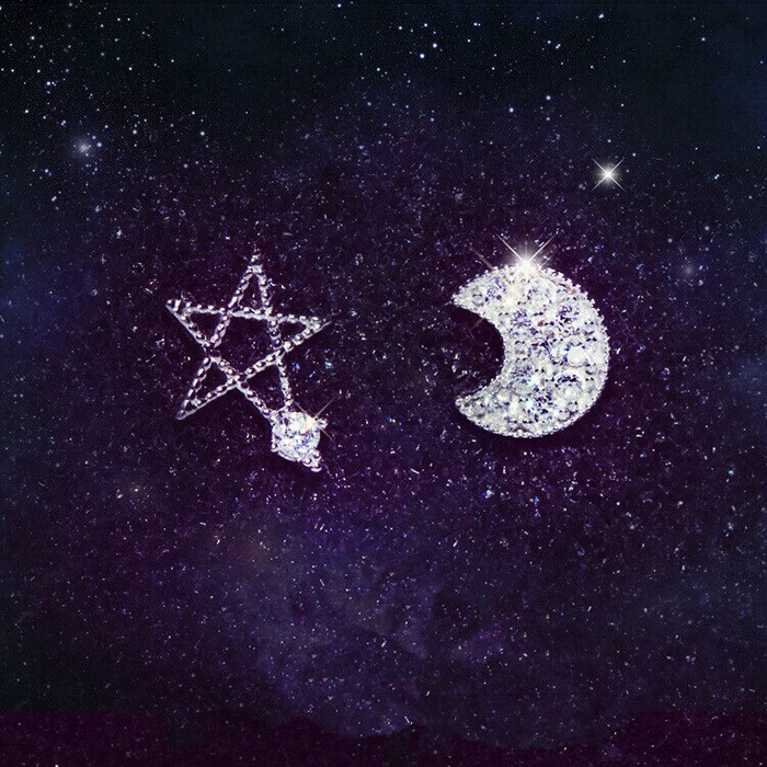 Đôi Khuyên Tai Hình Mặt Trăng Và Ngôi Sao Đính Đá Xinh Xắn