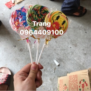 Lọ 30 cây kẹo mút xoáy