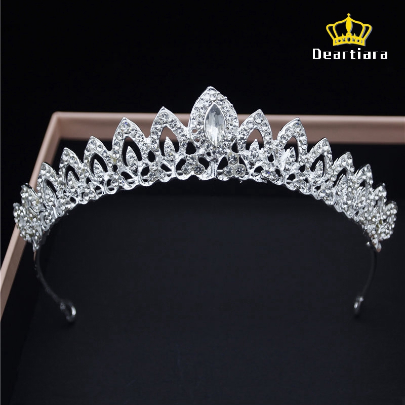 Vương Miện Hình Hoa Sen Đính Đá Sang Trọng Cho Cô Dâu