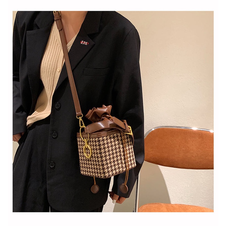 CÓ SẴN - Túi xách hộp vuông harem rút cao cấp