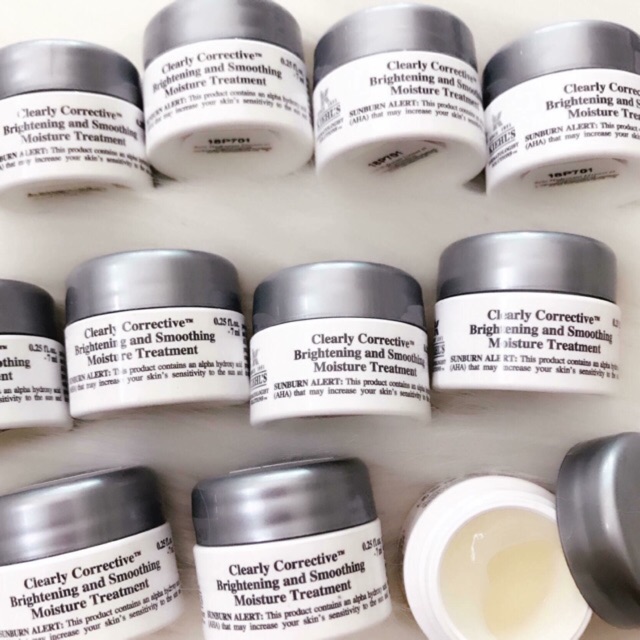 Kem dưỡng Sáng da Clearly Corrective Brightening and Smoothing