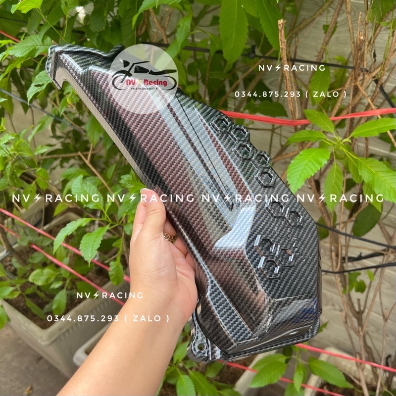 Ốp lọc gió ( pô e ) Air Blade 160cc 2022 nhúng Carbon