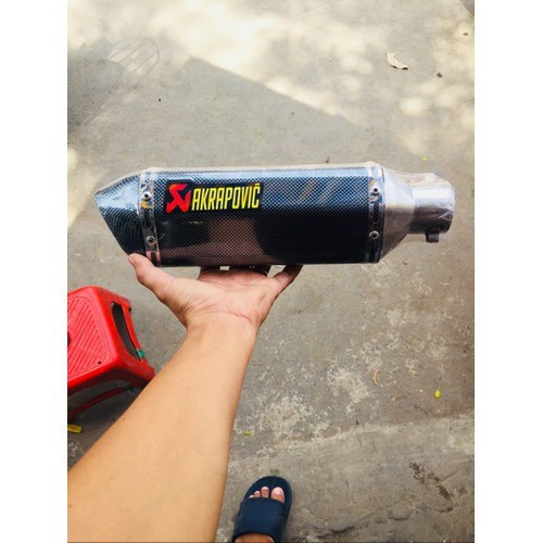 Lon pô akrapovic carbon