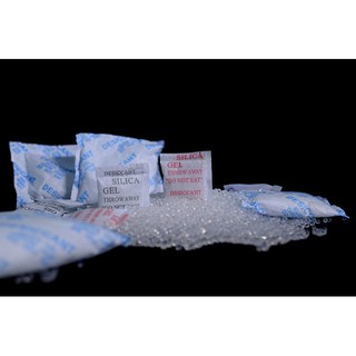 [SIÊU HÚT] Gói hút ẩm loại lớn treo container, tủ quần áo, nhà kho Silica gel có móc loại 1000gram (3 túi)