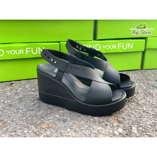 SANDAL C.R.O.C.S BROOKLYN HIGH WEDGE MÀU ĐEN