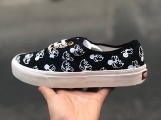 Giày Van Mickey