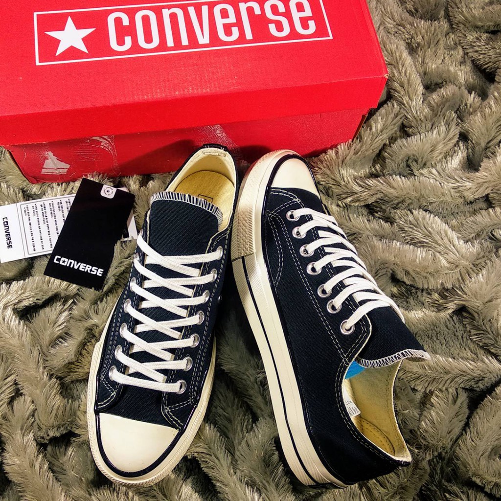 Giày Thể Thao Converse Cổ Thấp Màu Trắng Đen Phong Cách Việt Nam Cá Tính