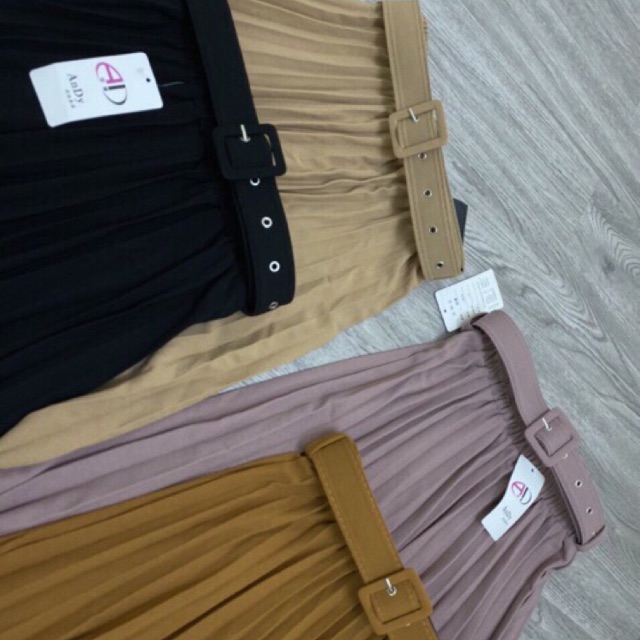 Chân váy xếp ly dài kèm đai | BigBuy360 - bigbuy360.vn