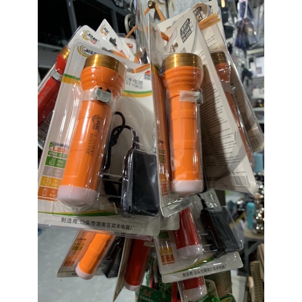 ĐÈN PIN SIÊU SÁNG MINI KM8916A VÀ ĐÈN YANA 3368