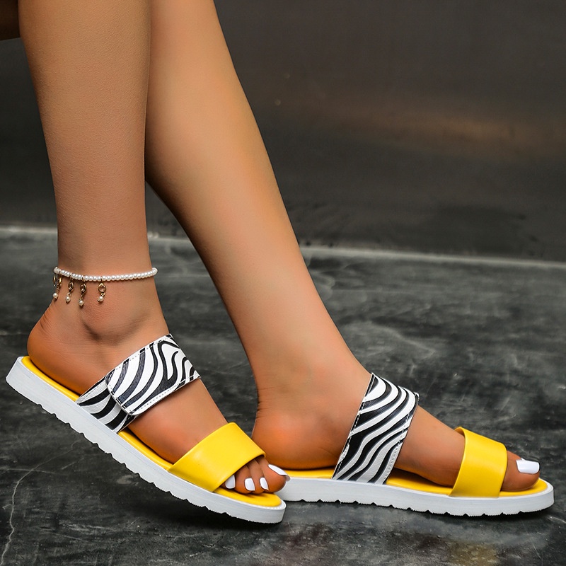 Dép IELGY đế bằng hở mũi khóa quai dán phối màu cho nữ