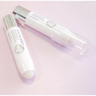 TẨY TẾ BÀO CHẾT MÔI REVLON