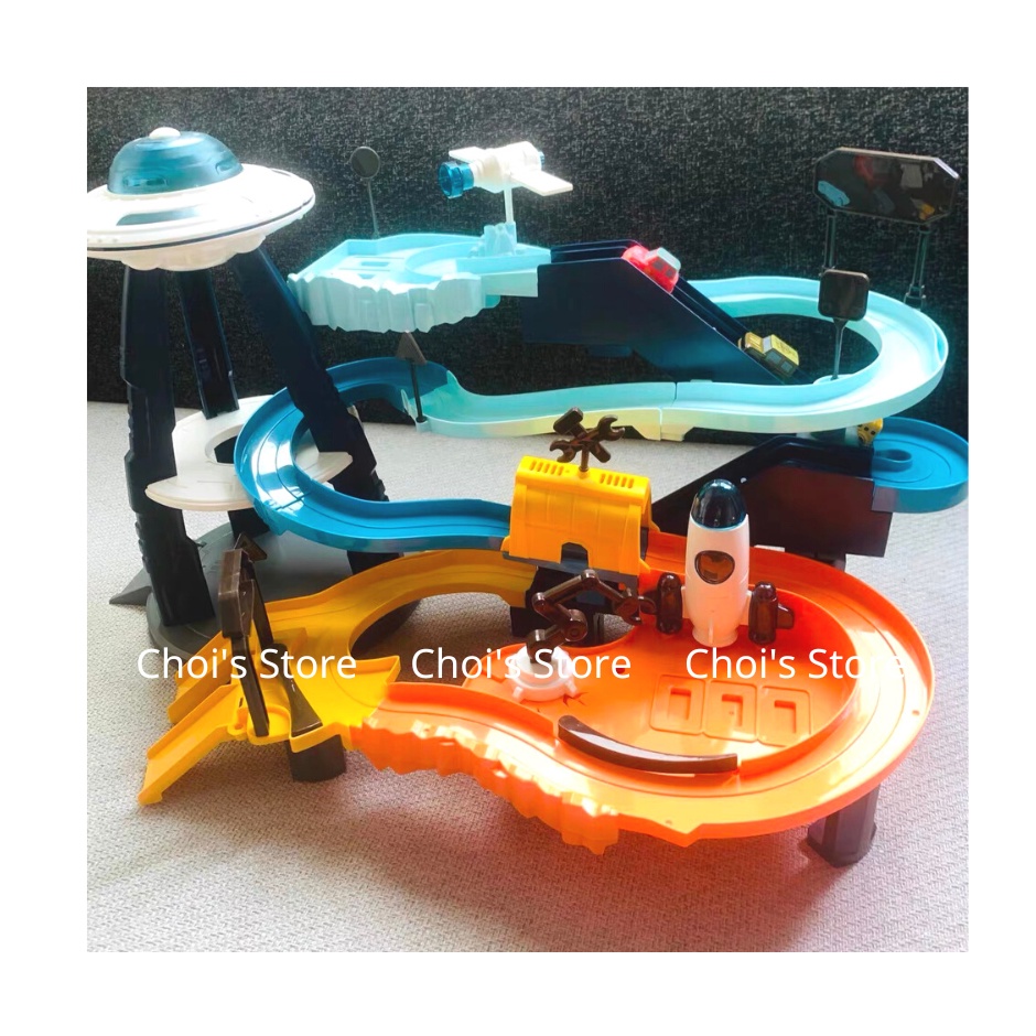 (kèm 4 xe nhỏ) Đường đua ô tô trạm du hành vũ trụ, đồ chơi bãi đậu xe gara ô tô có thang máy tự động