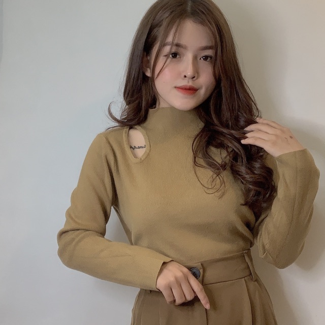 Áo len khoét kiểu
