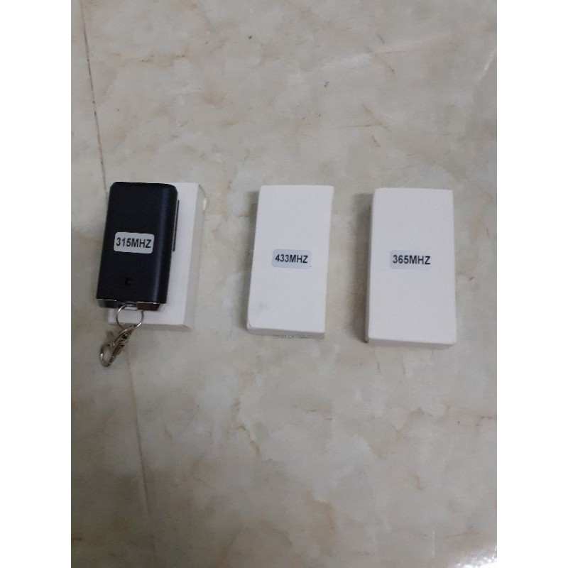 Remote cửa cuốn YET chuyên học sao chép mã nhảy 433mhz/365mhz/315mhz