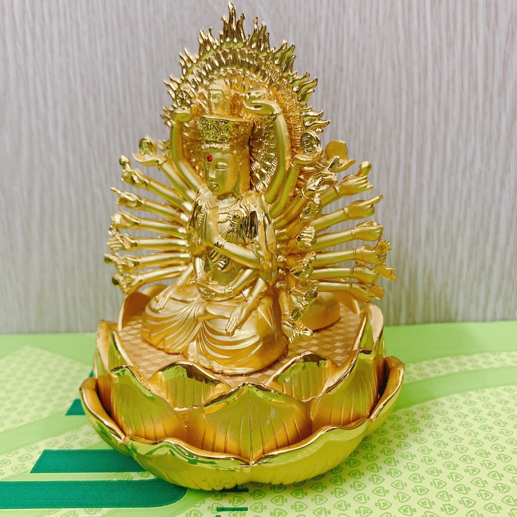 Tượng phật quan âm nghìn tay trang trí ô tô