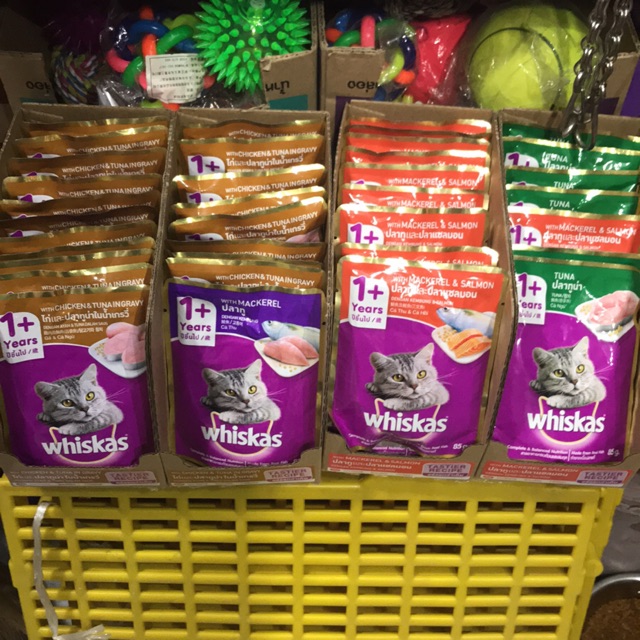 Thức ăn mềm cho mèo lớn Pate Whiskas gói 85g