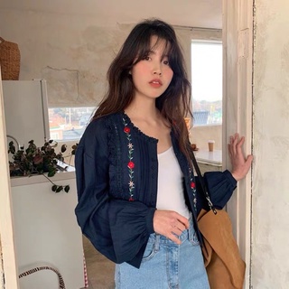 Áo kiểu phối ren hoa