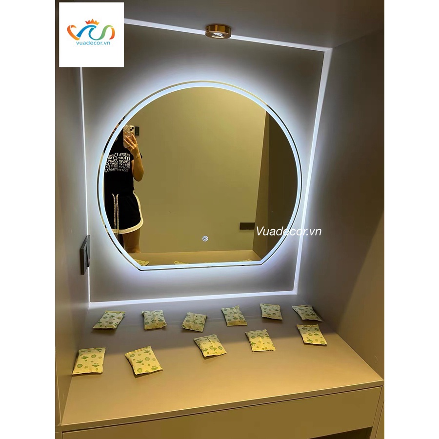 Gương tròn khuyết treo phòng tắm, bàn trang điểm VUADECOR led cảm ứng cao cấp