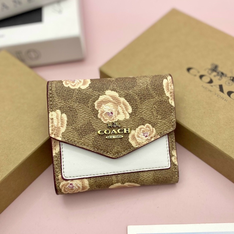 VÍ COACH NẮP BÌ THƯ