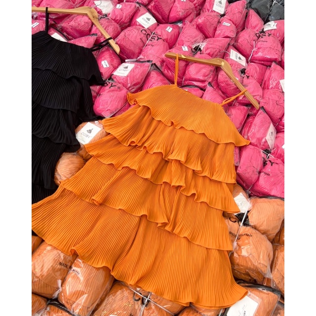 Váy maxi hai dây dập li bèo tầng 4 màu