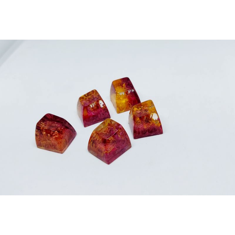 Keycap artisan SA R1 tone đỏ vàng trang trí bàn phím cơ gaming.