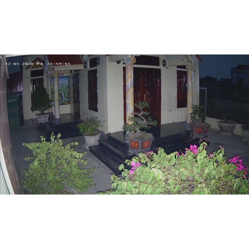 Camera Ngoài trời Xoay 4 chiều EZVIZ C8W có mic thu âm thanh, đàm thoại 2 chiều