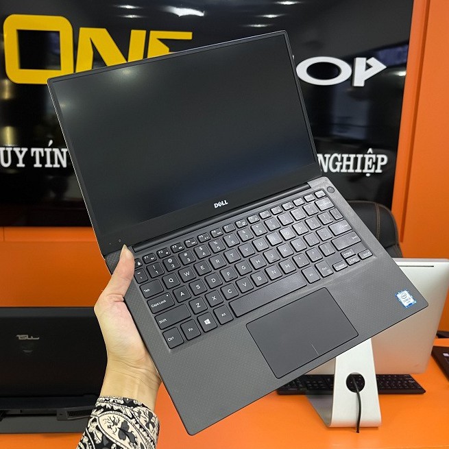 Laptop Dell XPS 9350 Core i5 7200U/ Ram 8Gb/ SSD M2 512Gb/ màn hình 13.3 inch IPS Full HD 1080P .